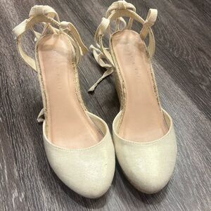 Kelly and katie size 8 lace up espadrille wedges